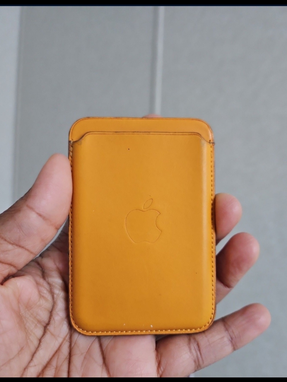 Apple Leather Wallet MagSafe in Saddle Brown (Magnetic Wallet Works W/ MAG IPH)